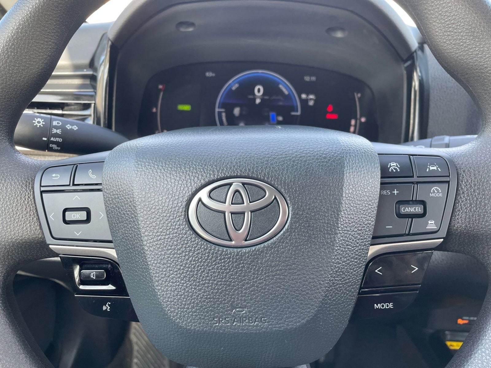 Thumbnail: 2025 Toyota Camry - 25