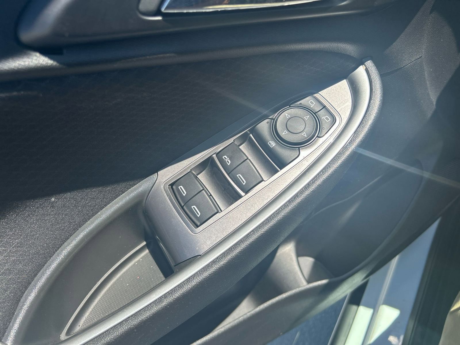 Thumbnail: 2024 Chevrolet Malibu - 16