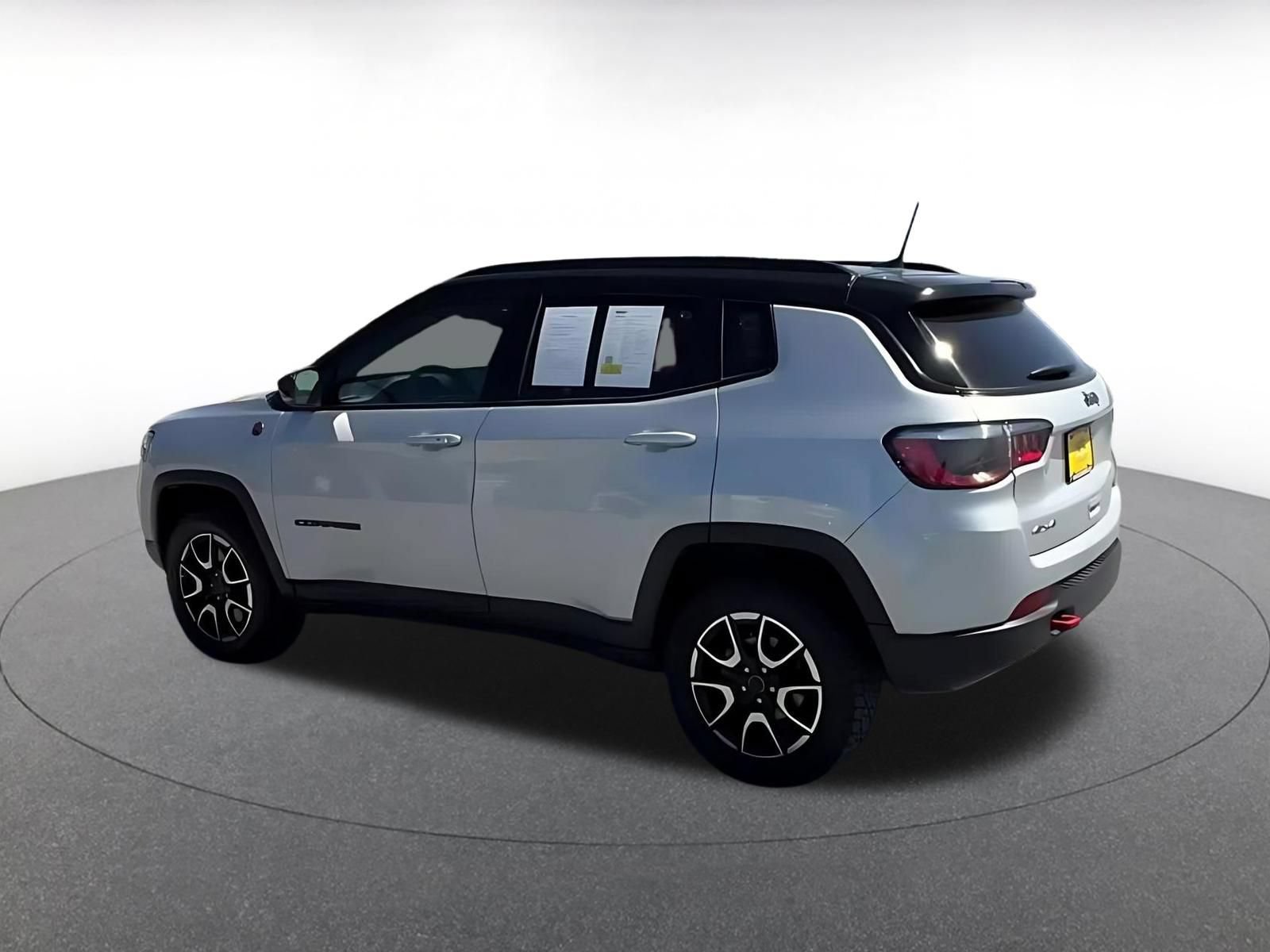 Thumbnail: 2025 Jeep Compass - 9