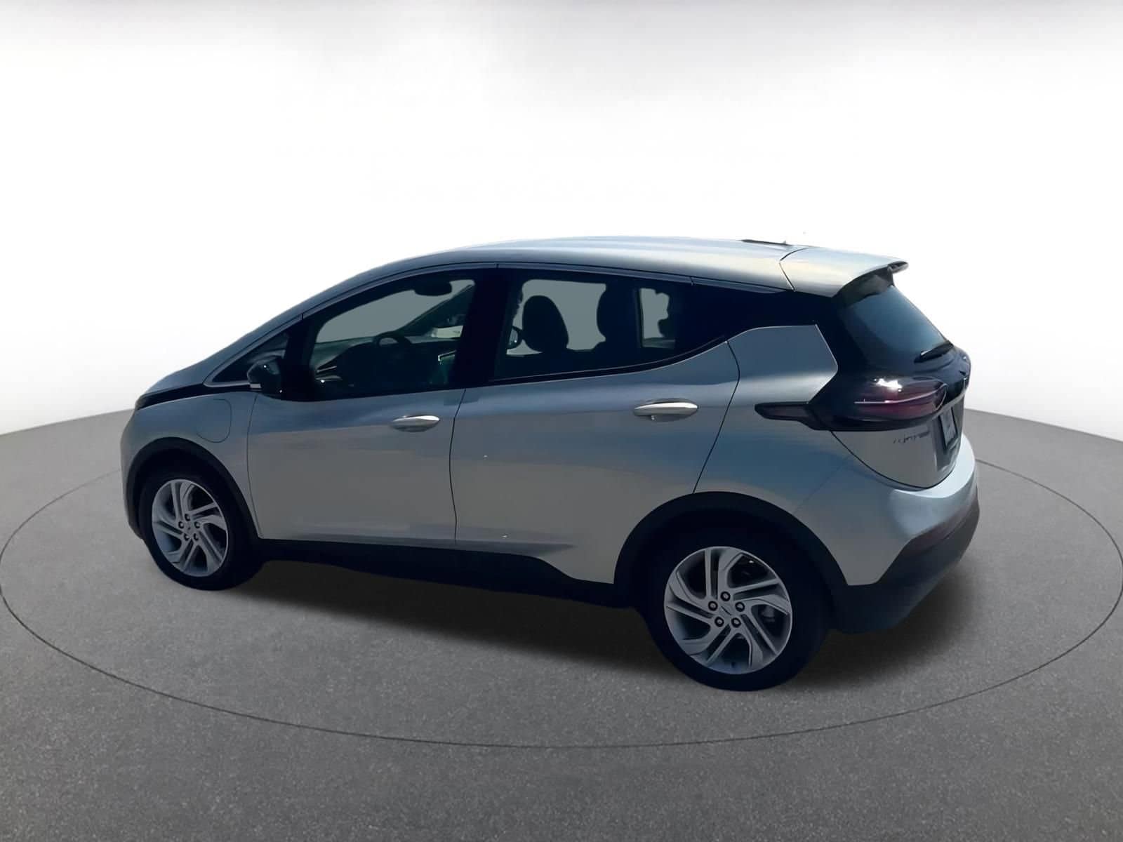 Thumbnail: 2023 Chevrolet Bolt EV - 10