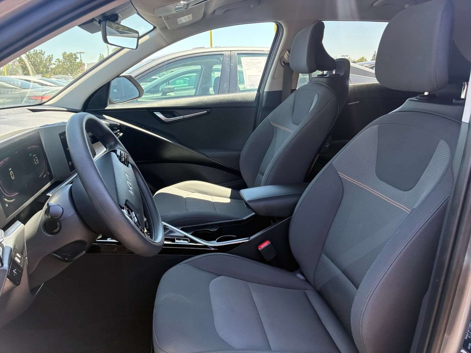 Thumbnail: 2026 Kia Niro - 24