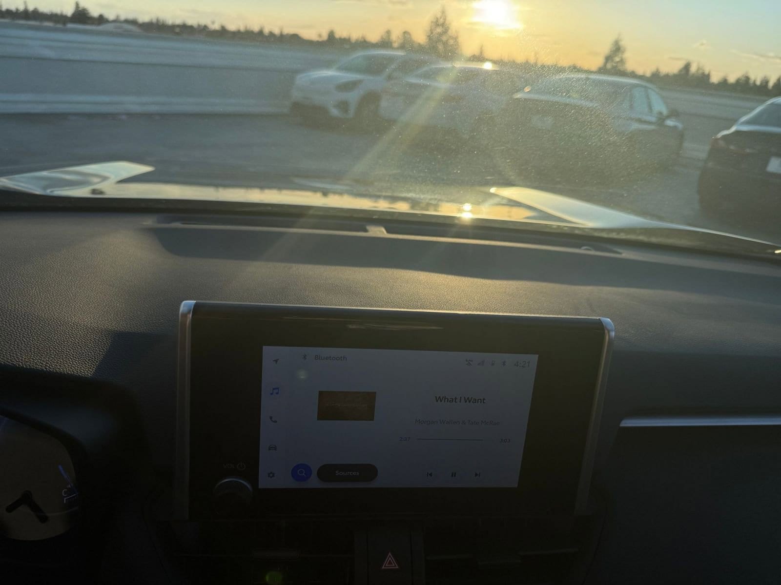 Thumbnail: 2025 Toyota RAV4 - 18