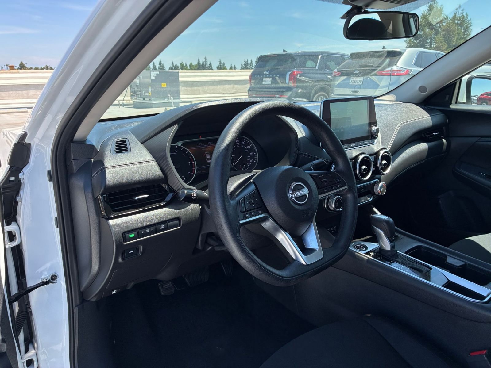 Thumbnail: 2025 Nissan Sentra - 32