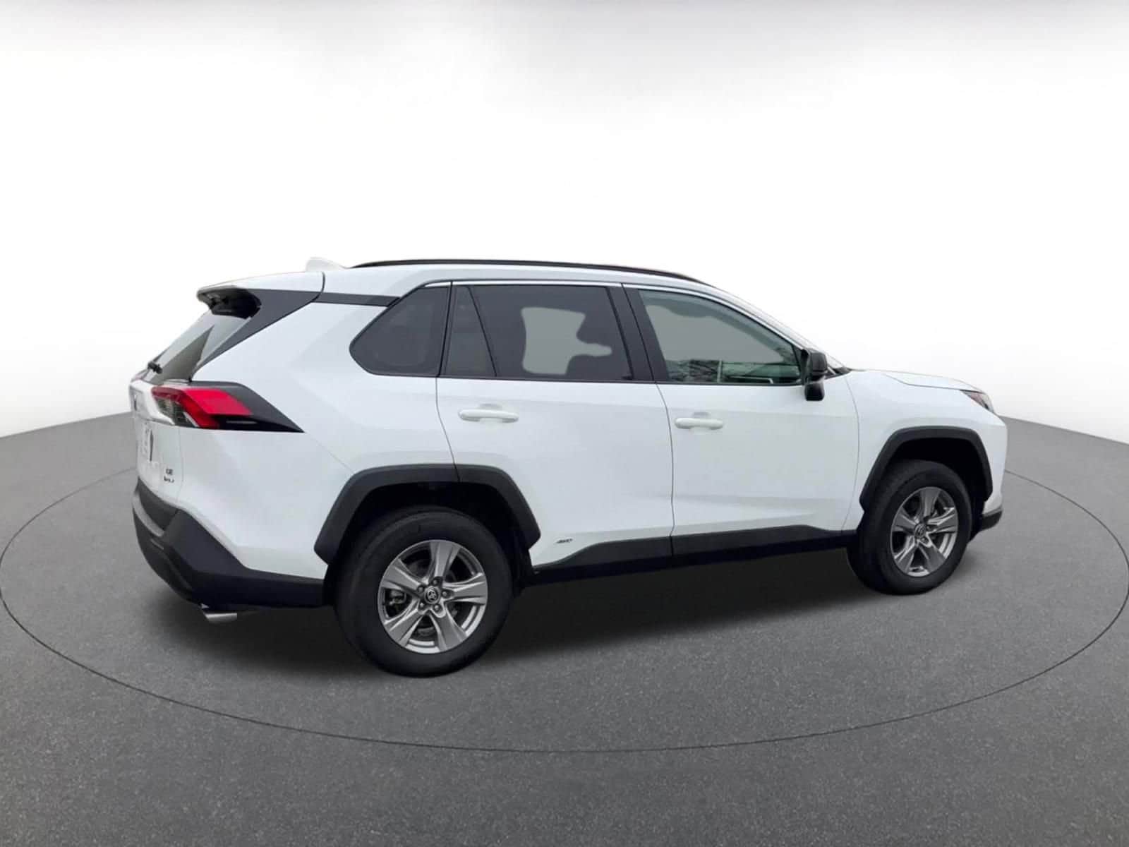 Thumbnail: 2025 Toyota RAV4 - 15