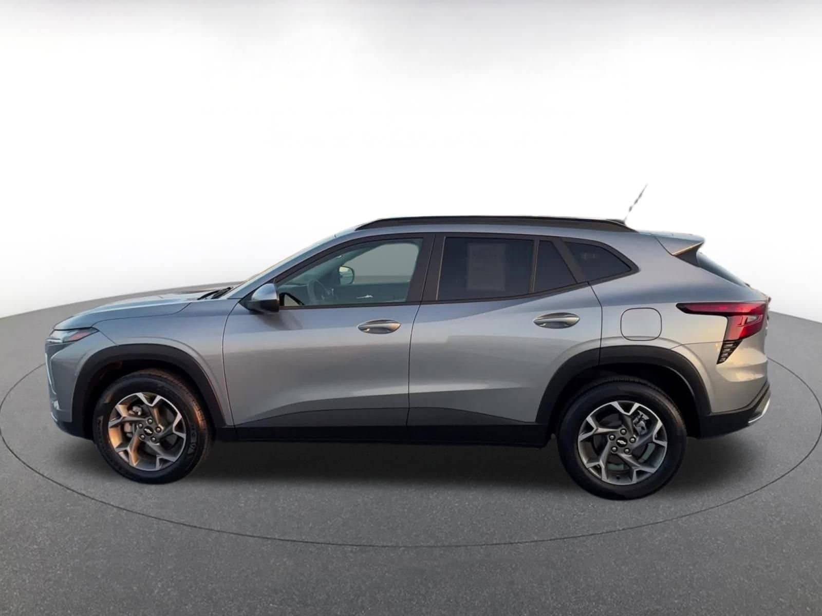 Thumbnail: 2025 Chevrolet Trax - 9