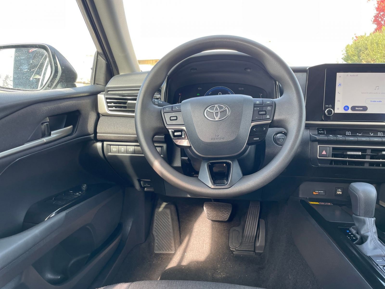 Thumbnail: 2025 Toyota Camry - 32