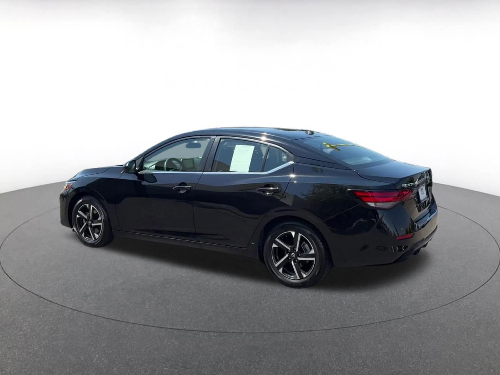 Thumbnail: 2024 Nissan Sentra - 10