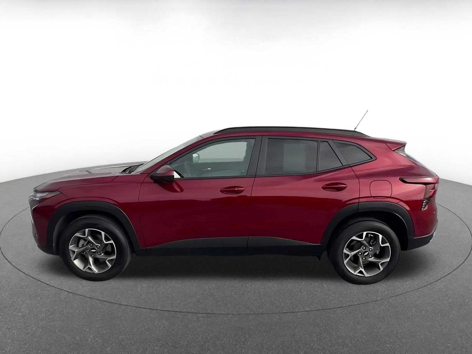 Thumbnail: 2025 Chevrolet Trax - 8