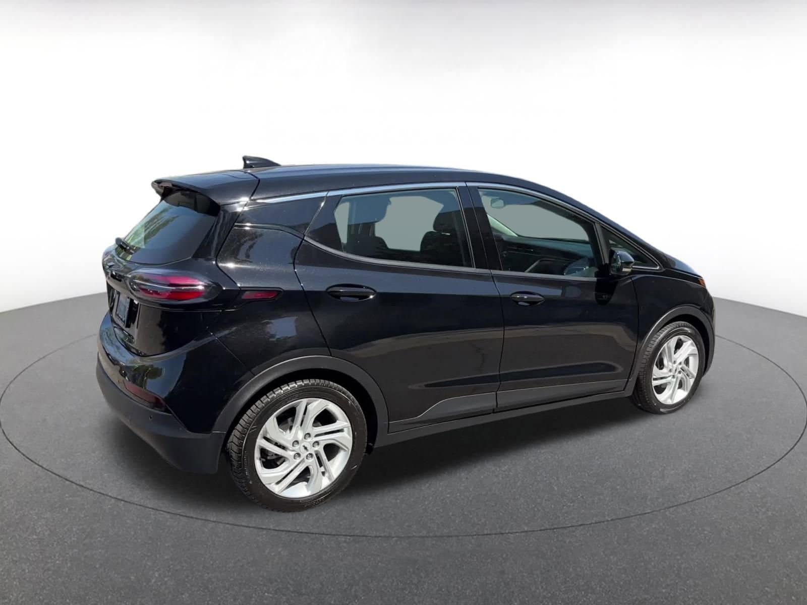 Thumbnail: 2023 Chevrolet Bolt EV - 15