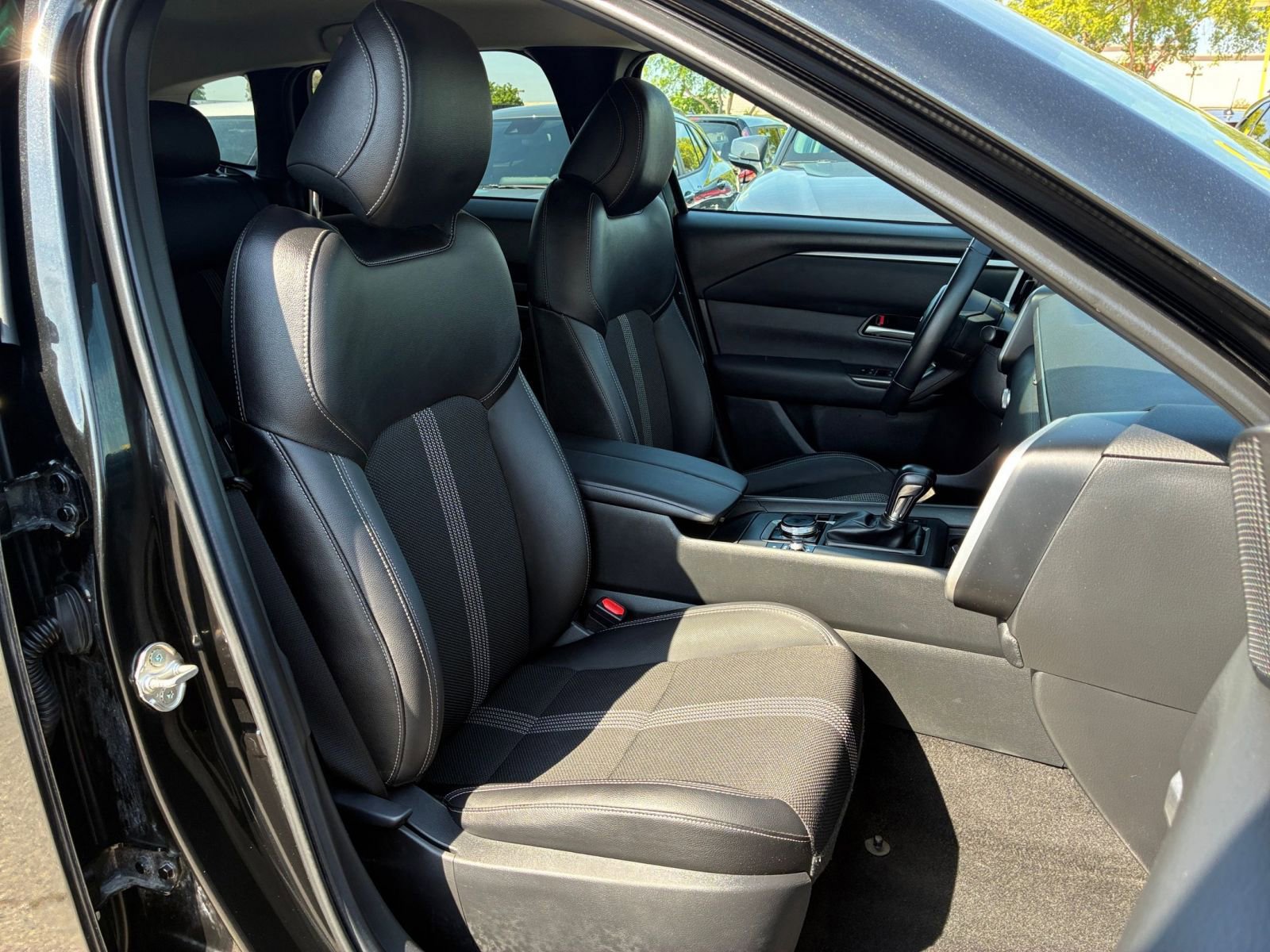 Thumbnail: 2025 Mazda CX-50 - 35