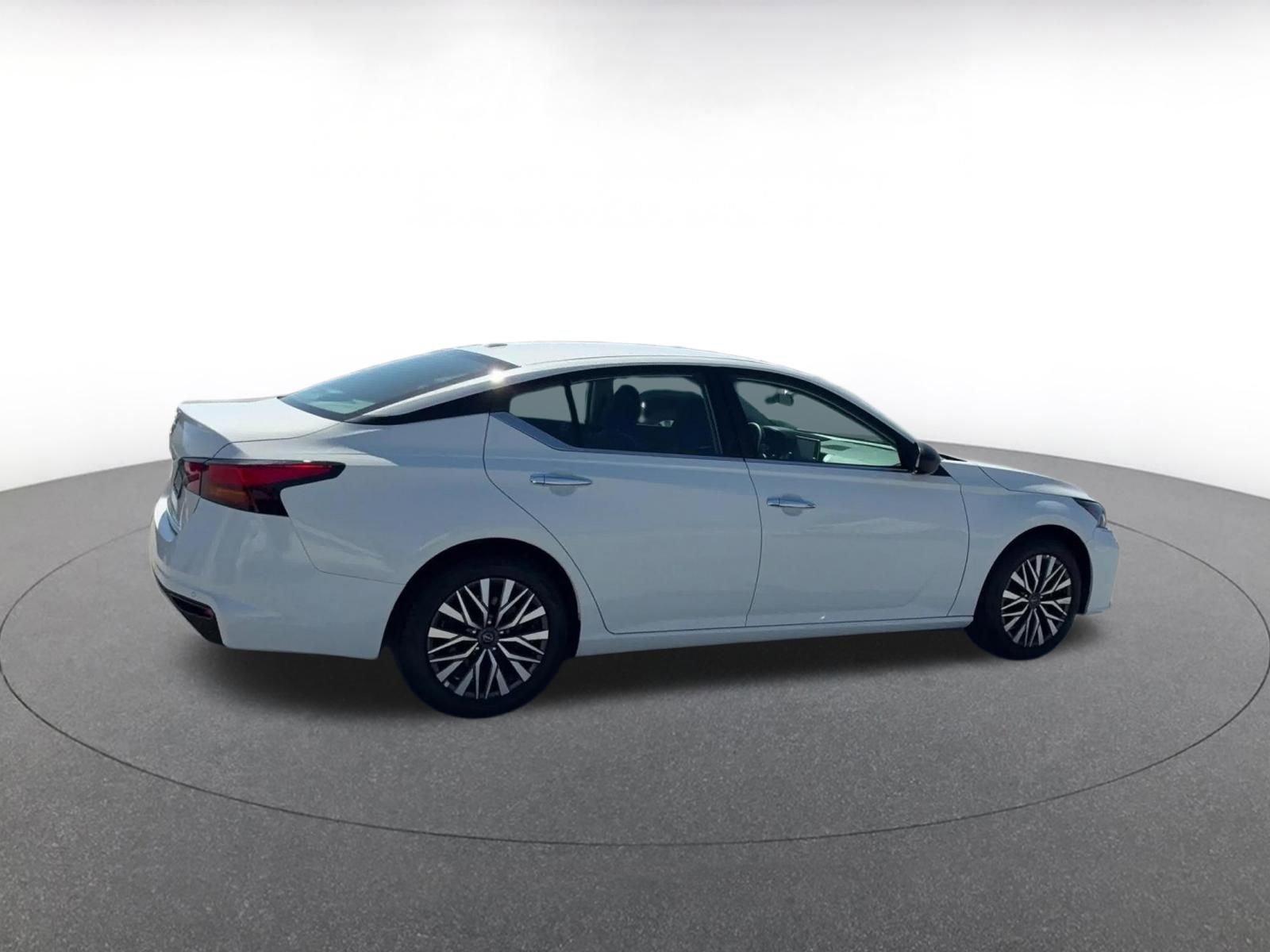 Thumbnail: 2025 Nissan Altima - 15