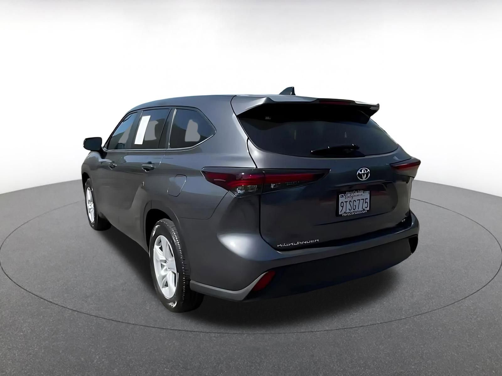 Thumbnail: 2025 Toyota Highlander - 11