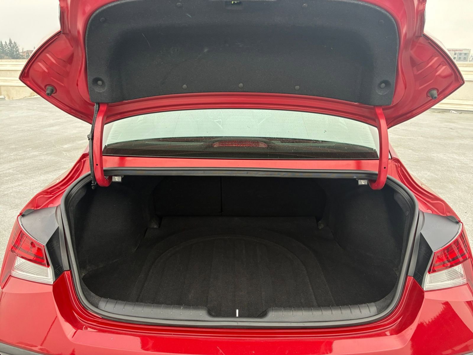 Thumbnail: 2025 Hyundai Elantra - 31