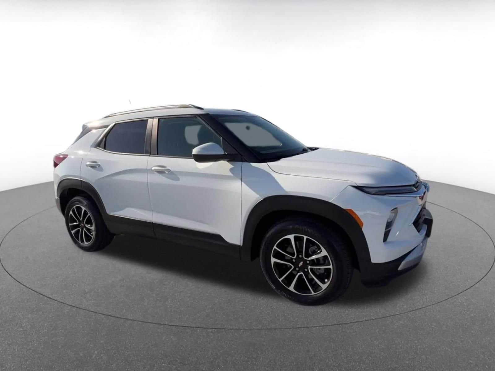 Thumbnail: 2025 Chevrolet TrailBlazer - 2