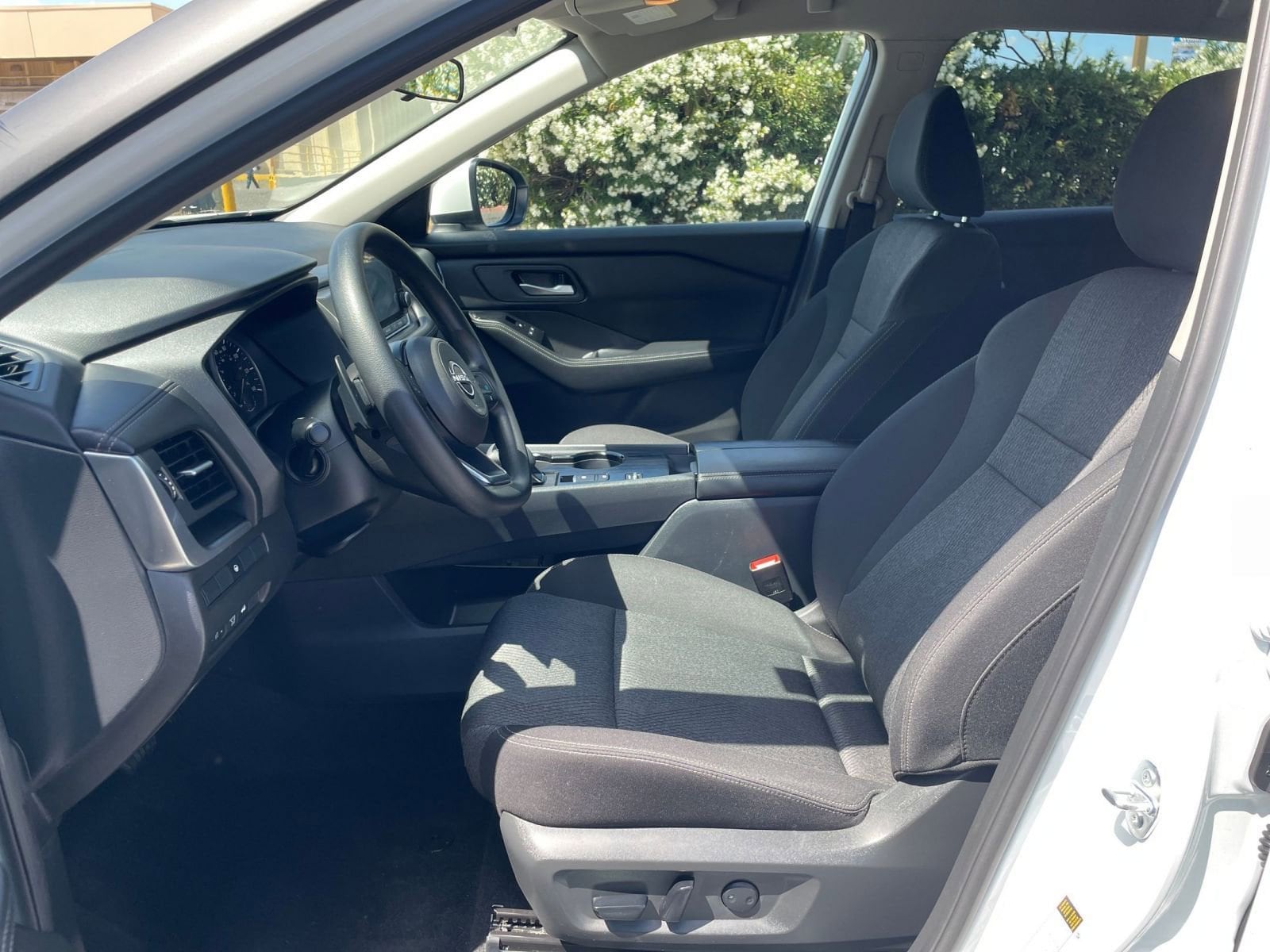 2024 Nissan Rogue SV 31
