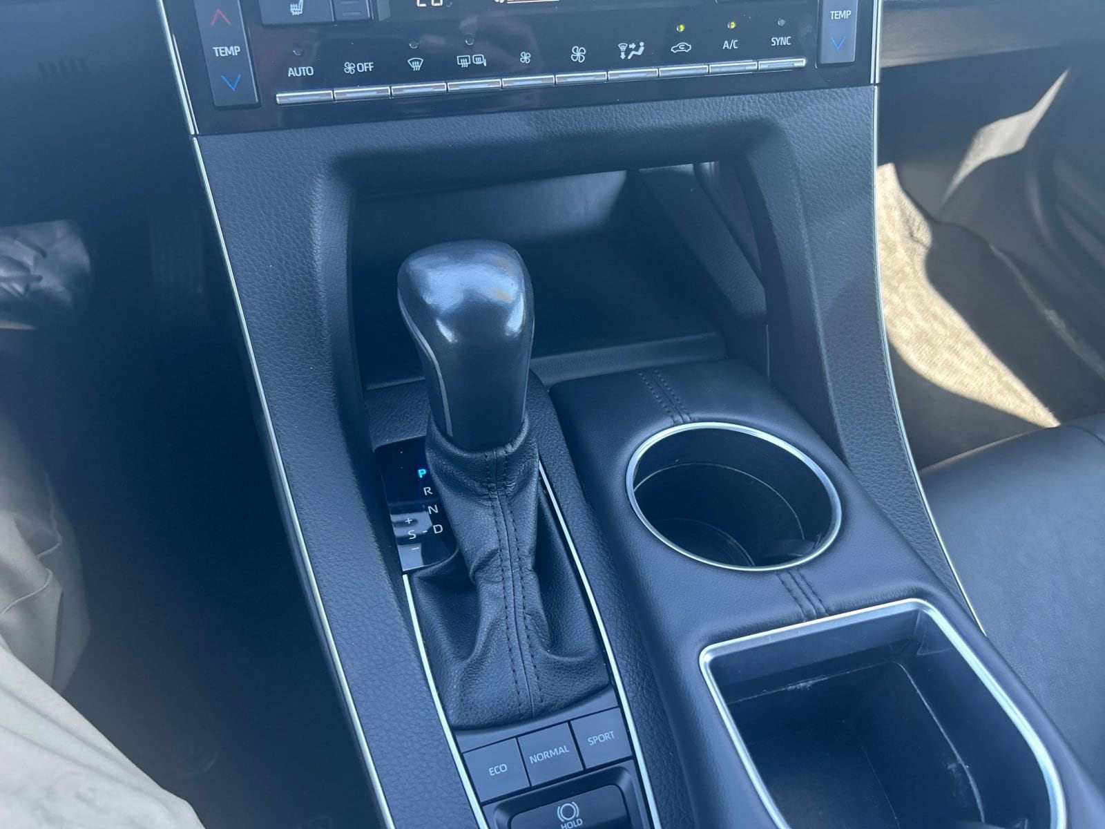 Thumbnail: 2022 Toyota Avalon - 15