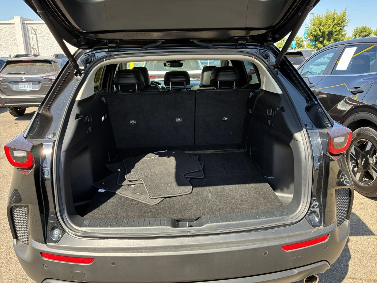 Thumbnail: 2026 Mazda CX-50 - 32