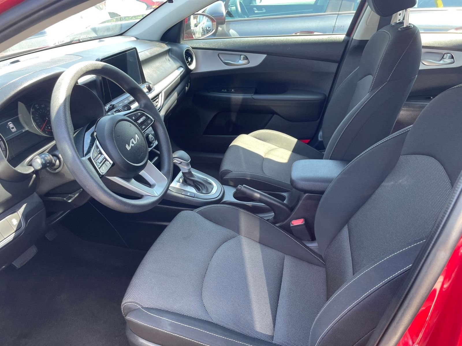 Thumbnail: 2024 Kia Forte - 22
