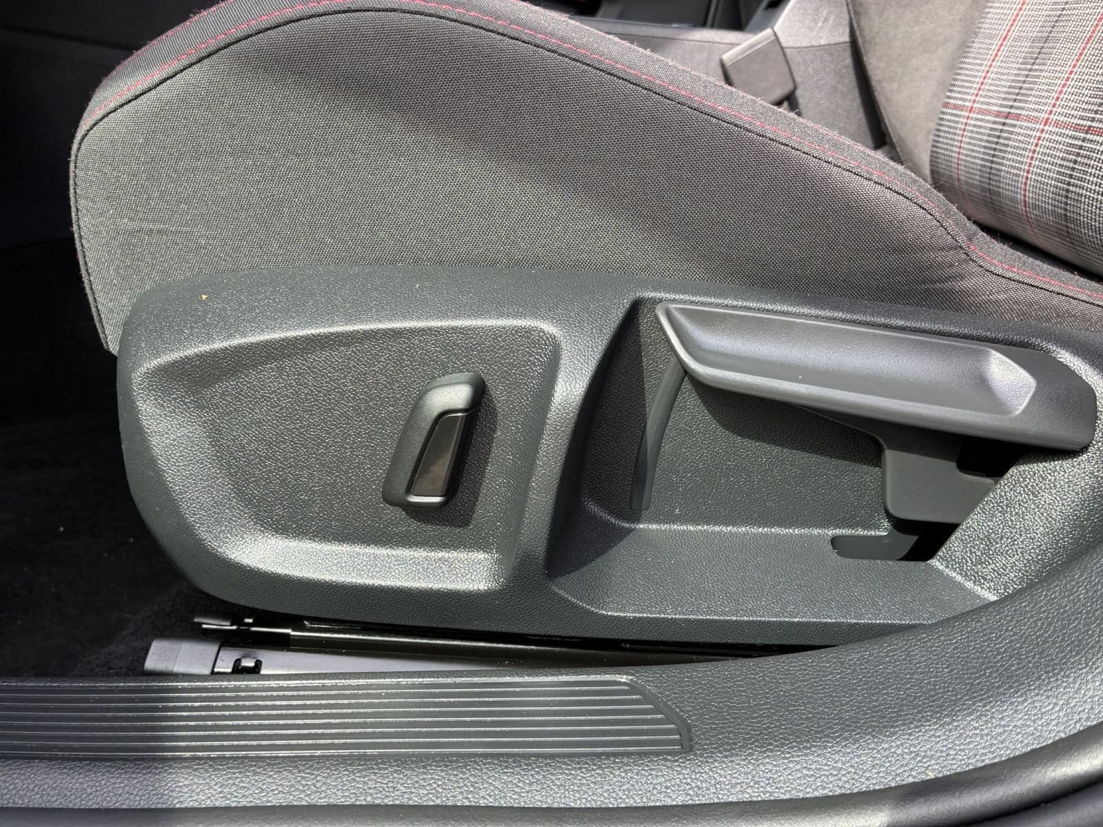 Thumbnail: 2026 Volkswagen Golf - 19