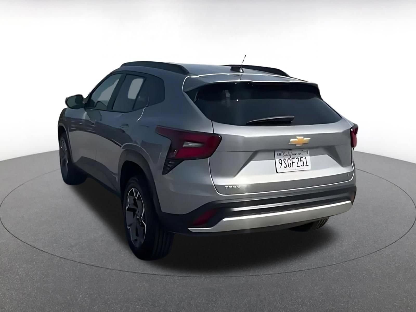 Thumbnail: 2025 Chevrolet Trax - 12