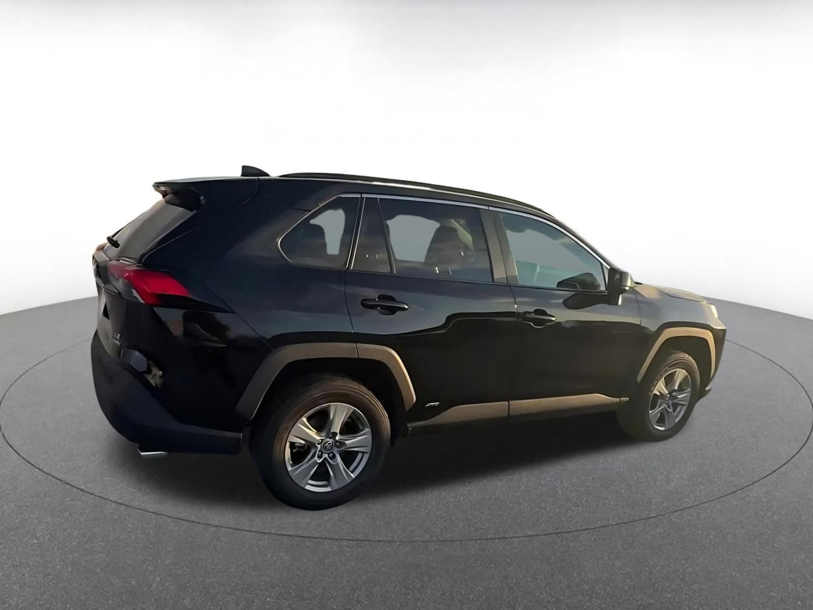 Thumbnail: 2025 Toyota RAV4 - 14