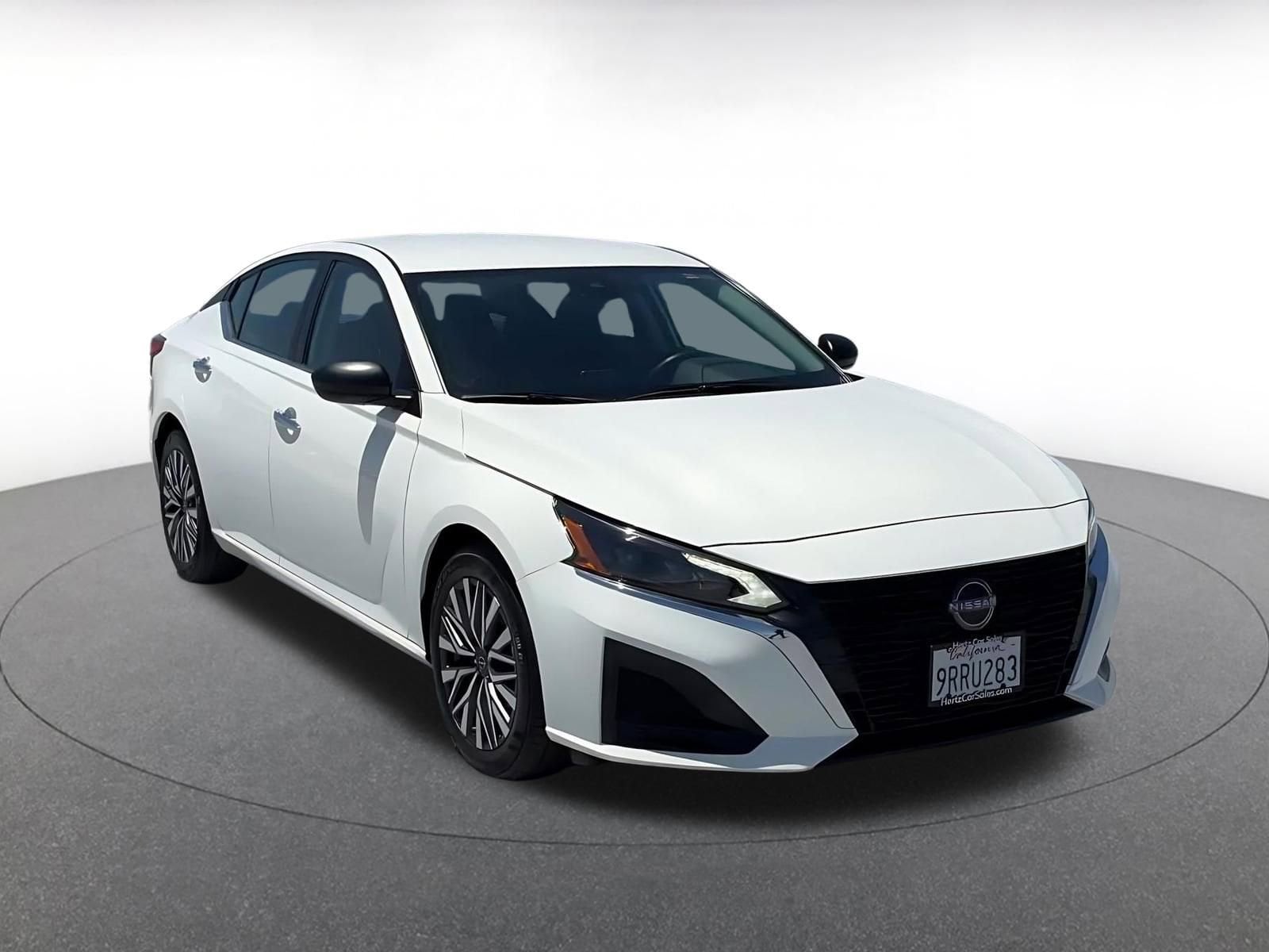 Thumbnail: 2025 Nissan Altima - 3