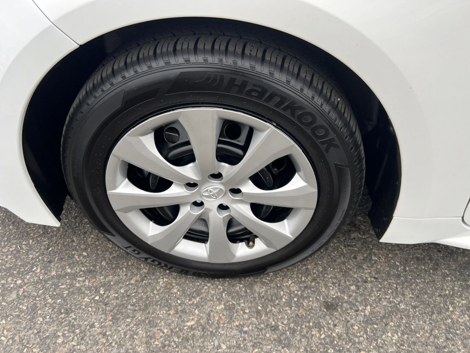 Thumbnail: 2025 Toyota Corolla - 28