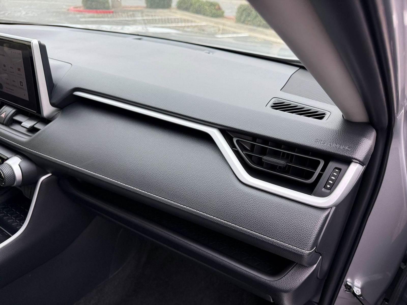 Thumbnail: 2025 Toyota RAV4 - 34