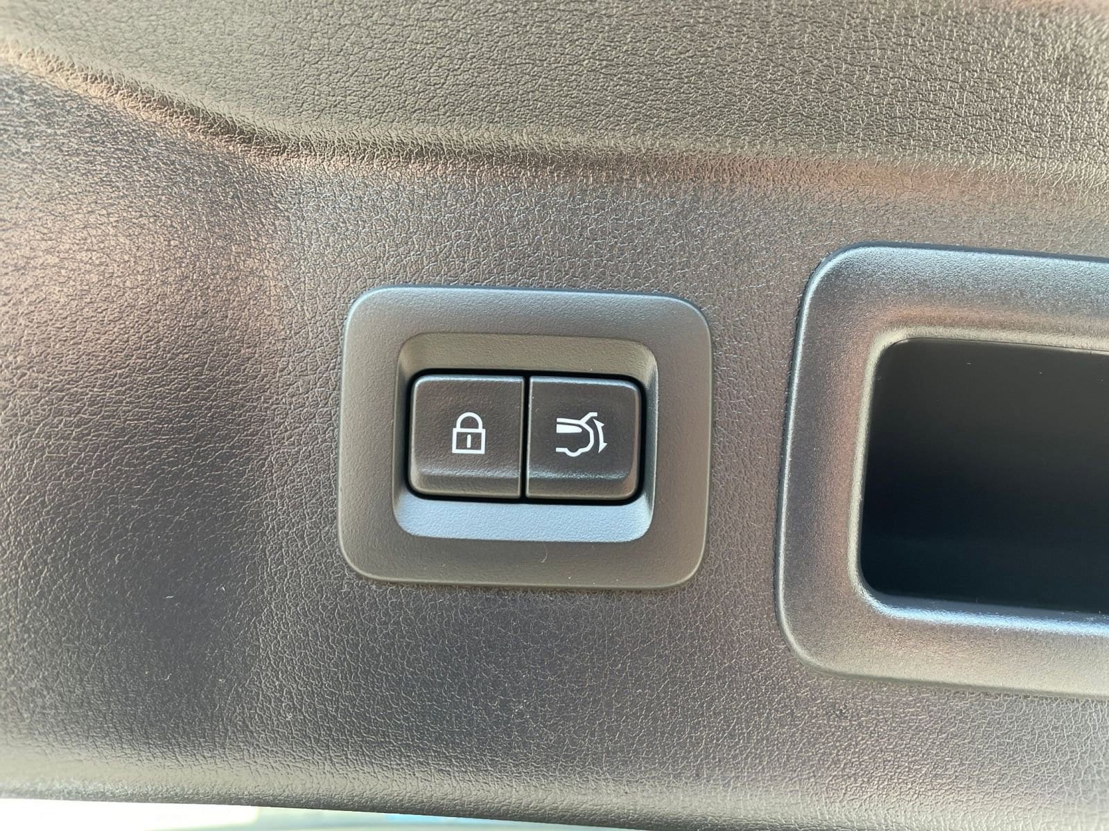 Thumbnail: 2025 Mazda CX-90 - 23