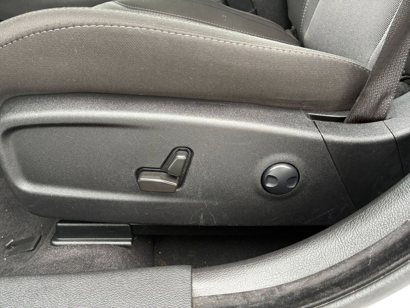 Thumbnail: 2022 Dodge Charger - 23