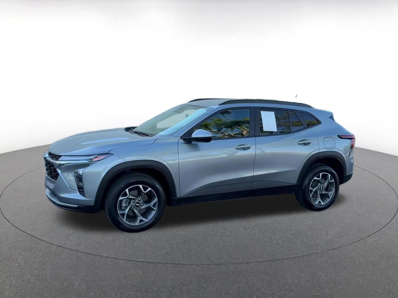 Thumbnail: 2025 Chevrolet Trax - 8