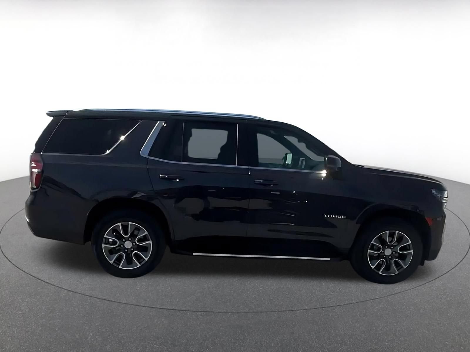 Thumbnail: 2024 Chevrolet Tahoe - 15