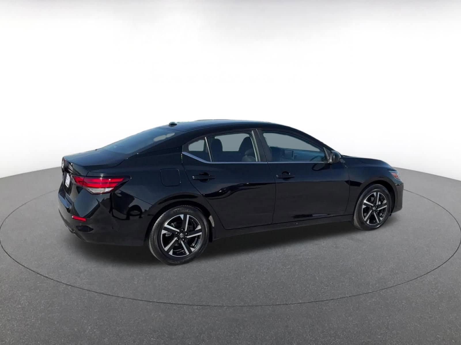 Thumbnail: 2025 Nissan Sentra - 15