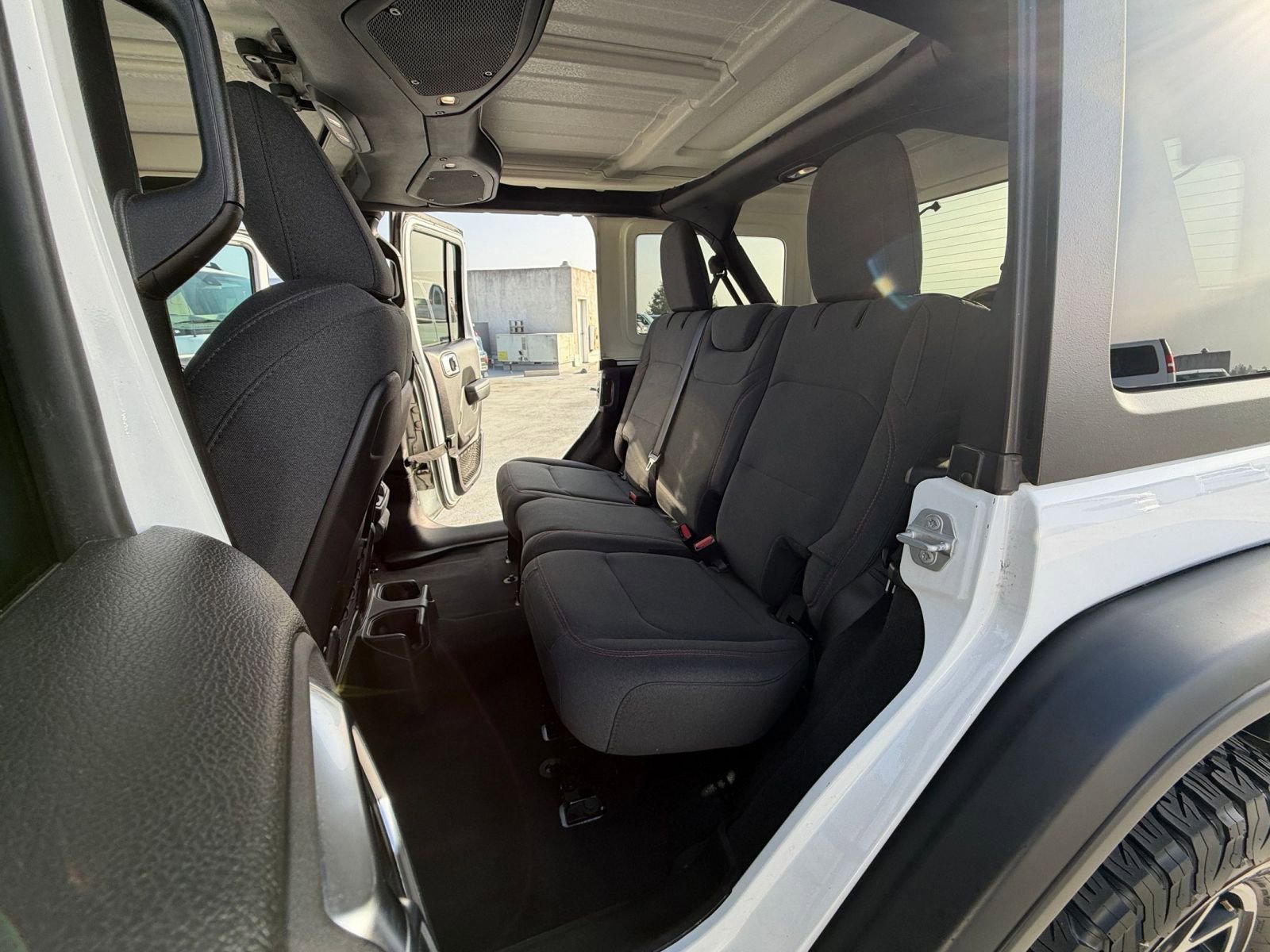 Thumbnail: 2025 Jeep Wrangler - 25