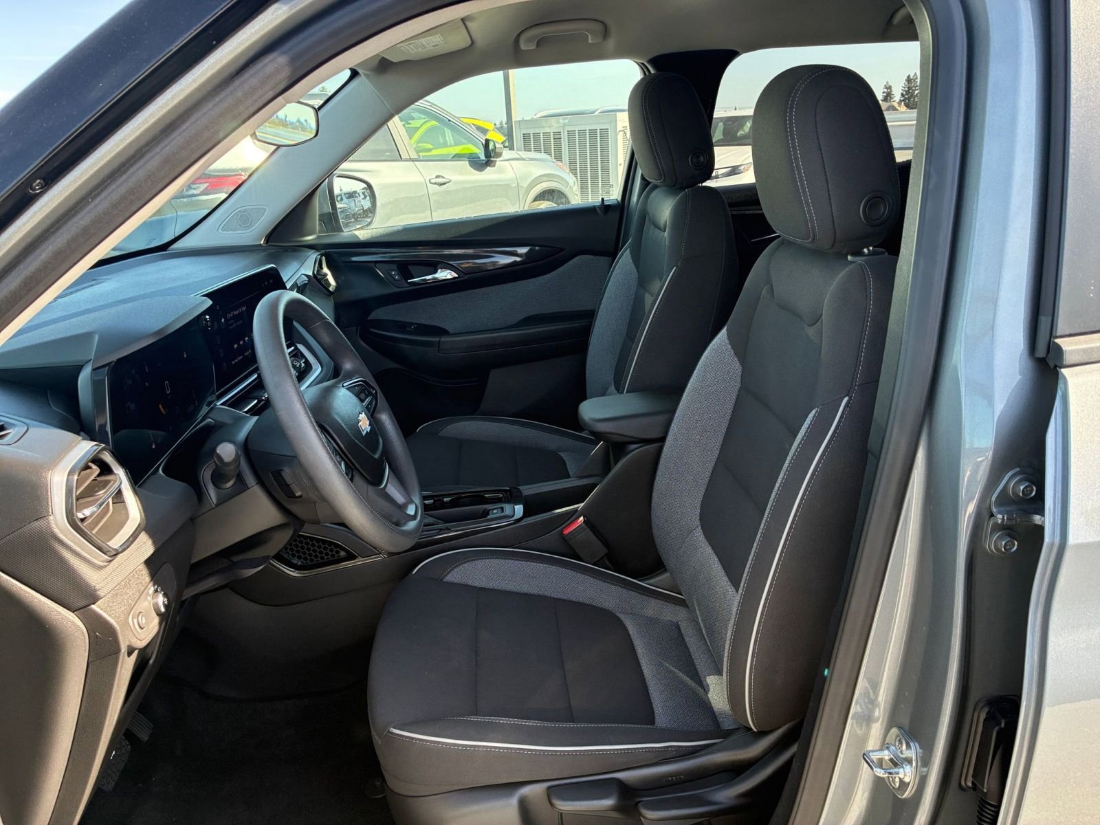 Thumbnail: 2025 Chevrolet TrailBlazer - 25