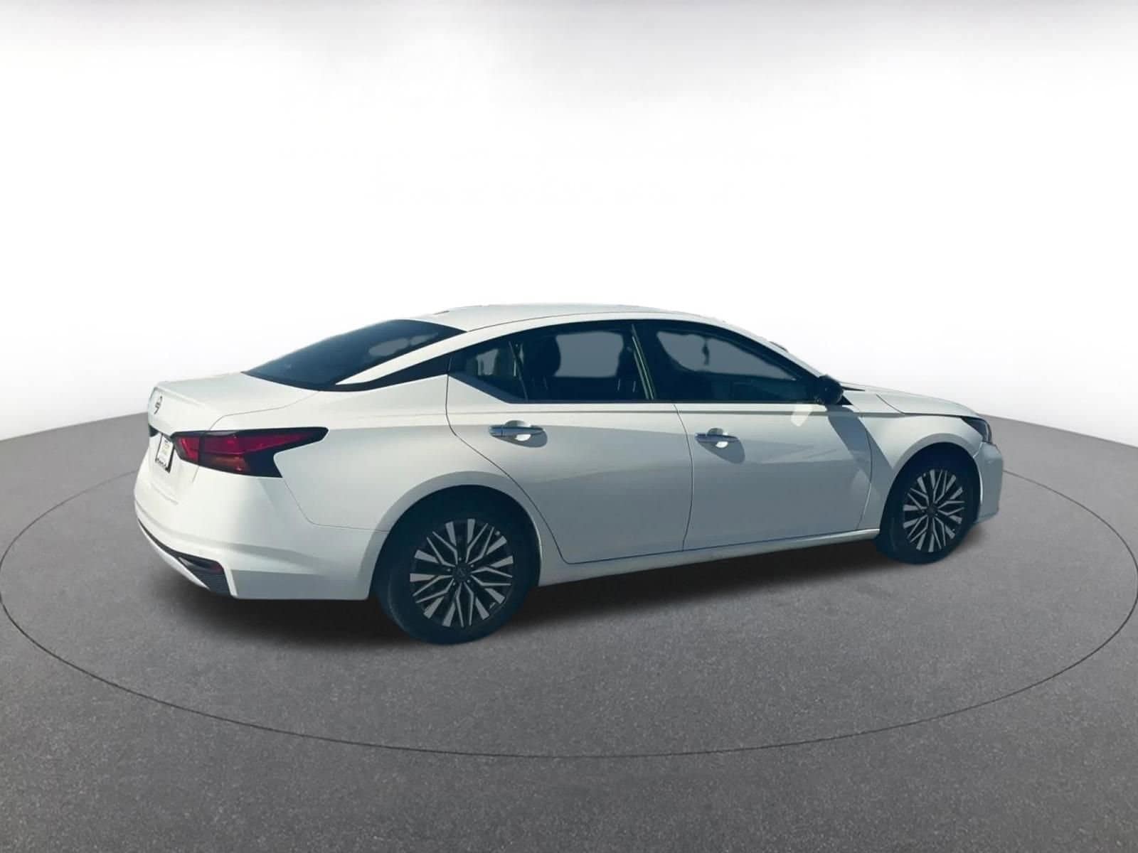 Thumbnail: 2025 Nissan Altima - 14