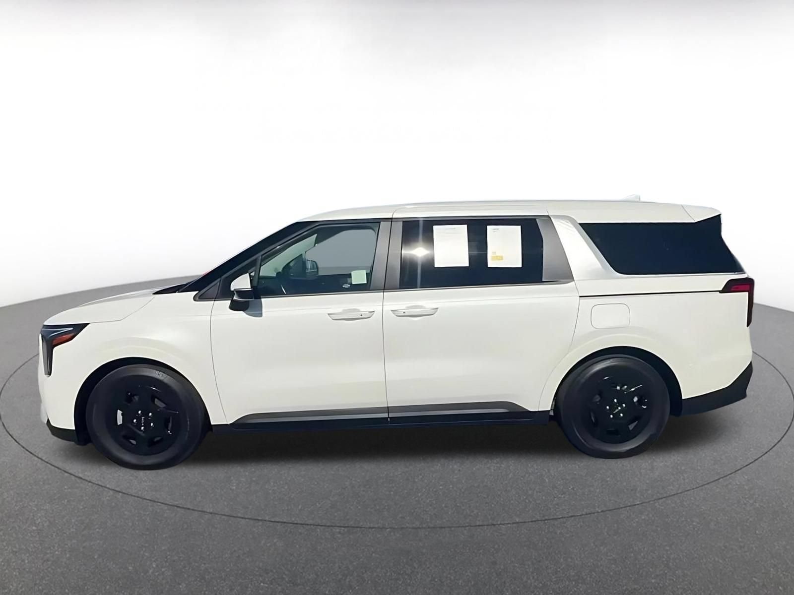 Thumbnail: 2026 Kia Carnival - 8