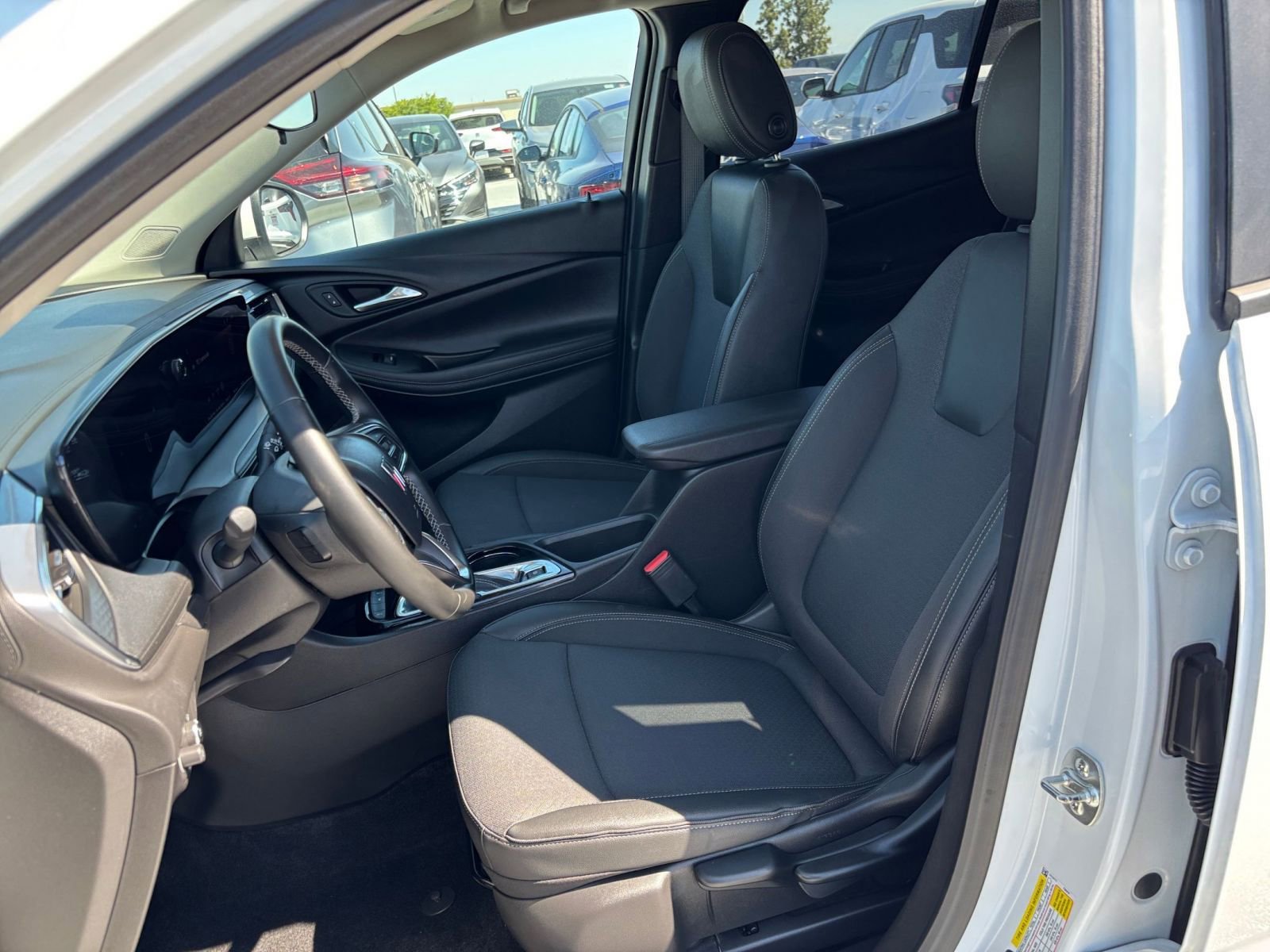 Thumbnail: 2025 Buick Encore GX - 25