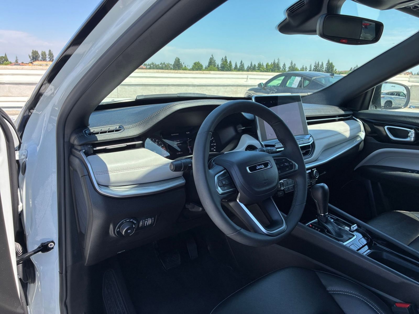 Thumbnail: 2025 Jeep Compass - 34