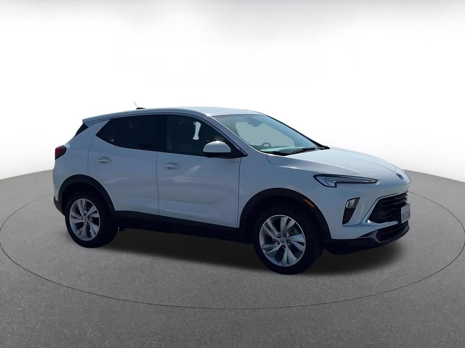 Thumbnail: 2025 Buick Encore GX - 3