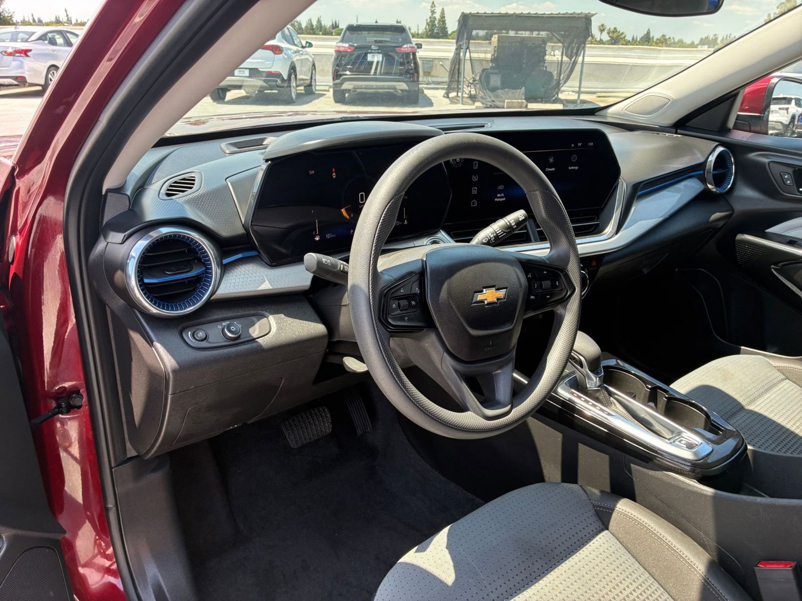 Thumbnail: 2025 Chevrolet Trax - 33