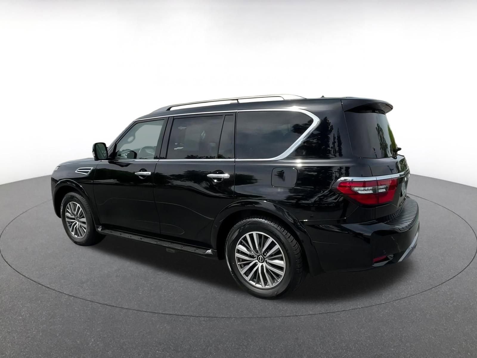 2023 Nissan Armada SL 10