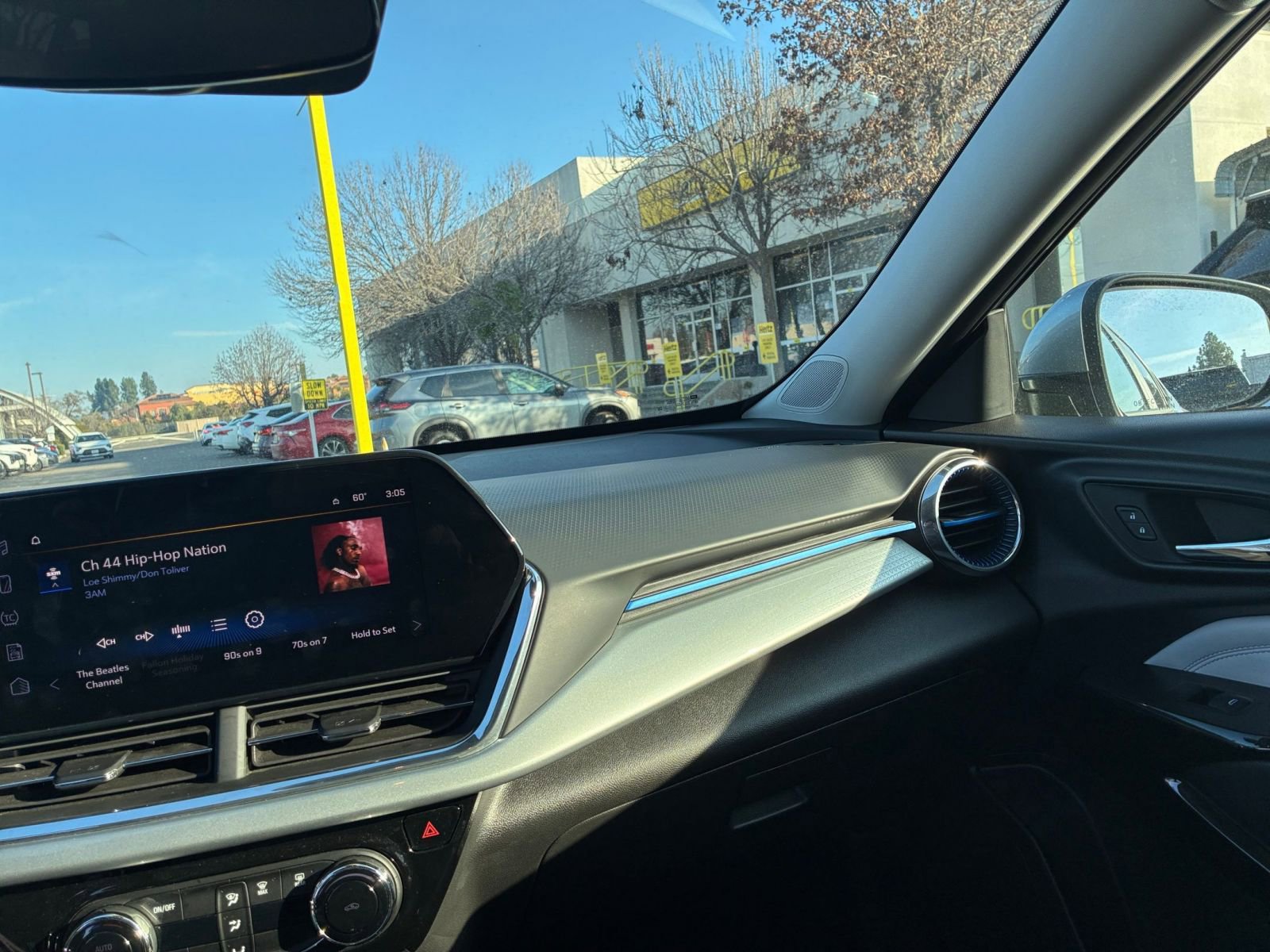 Thumbnail: 2025 Chevrolet Trax - 33