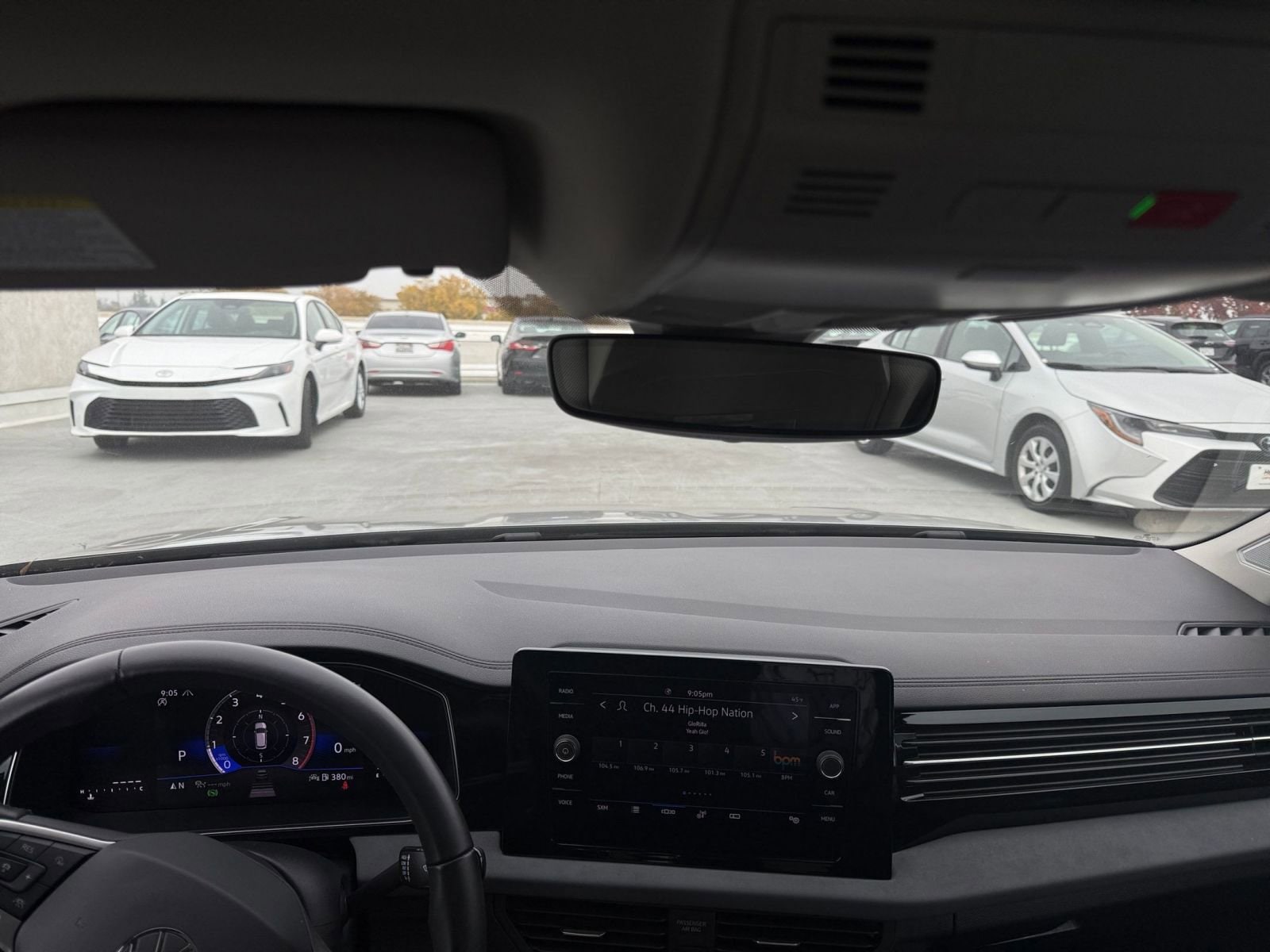 Thumbnail: 2025 Volkswagen Jetta - 32