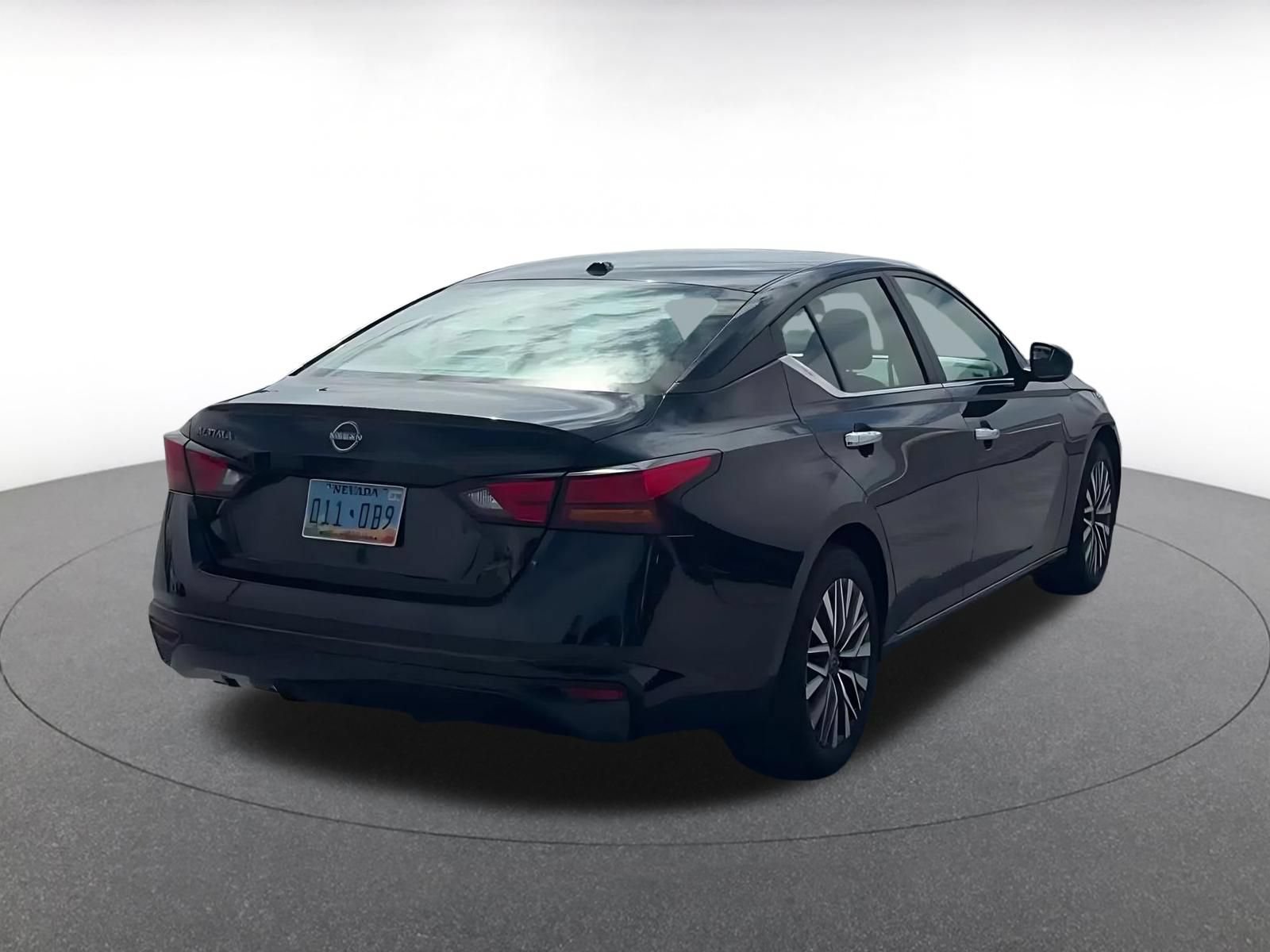 Thumbnail: 2025 Nissan Altima - 11