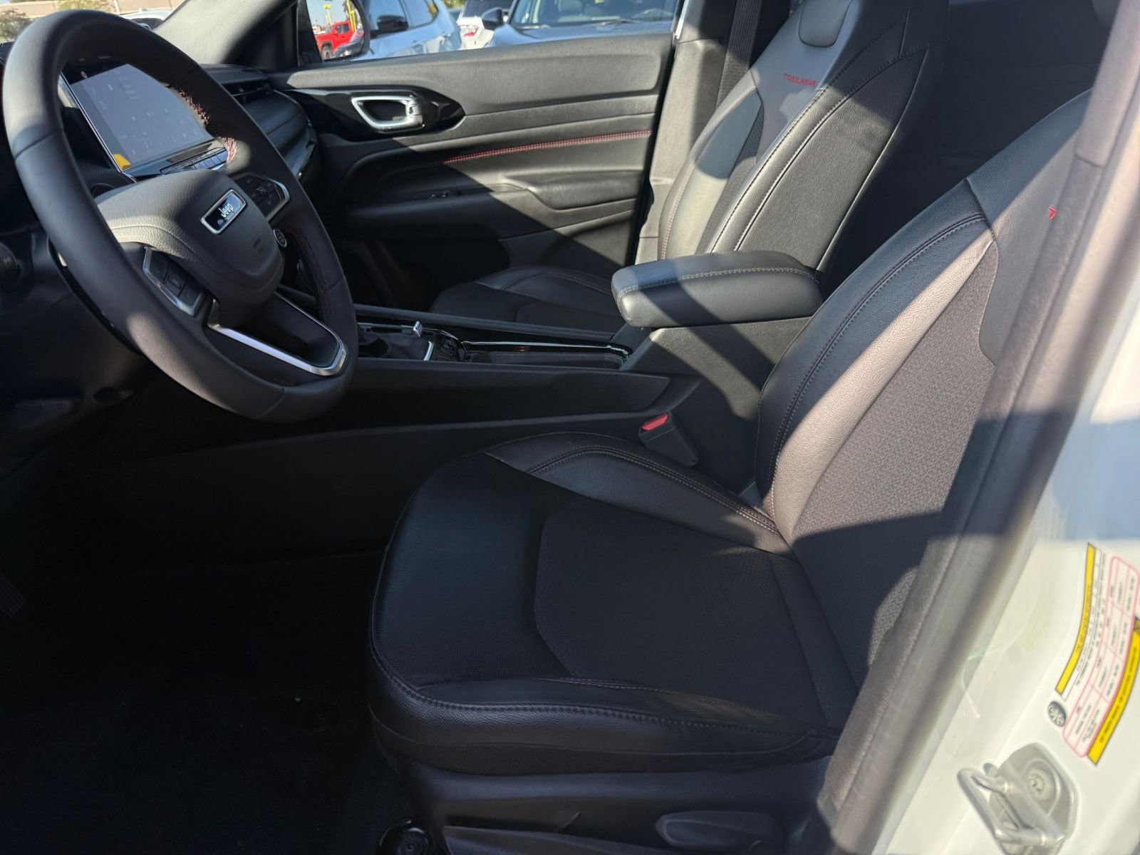 Thumbnail: 2025 Jeep Compass - 27