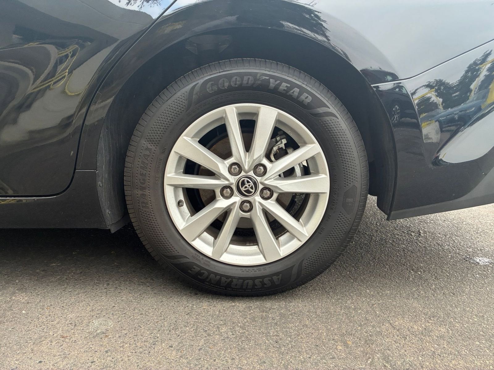 Thumbnail: 2025 Toyota Camry - 28