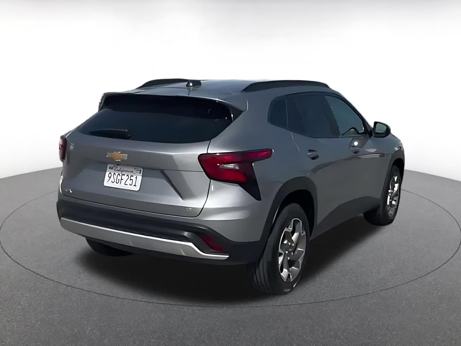 Thumbnail: 2025 Chevrolet Trax - 13