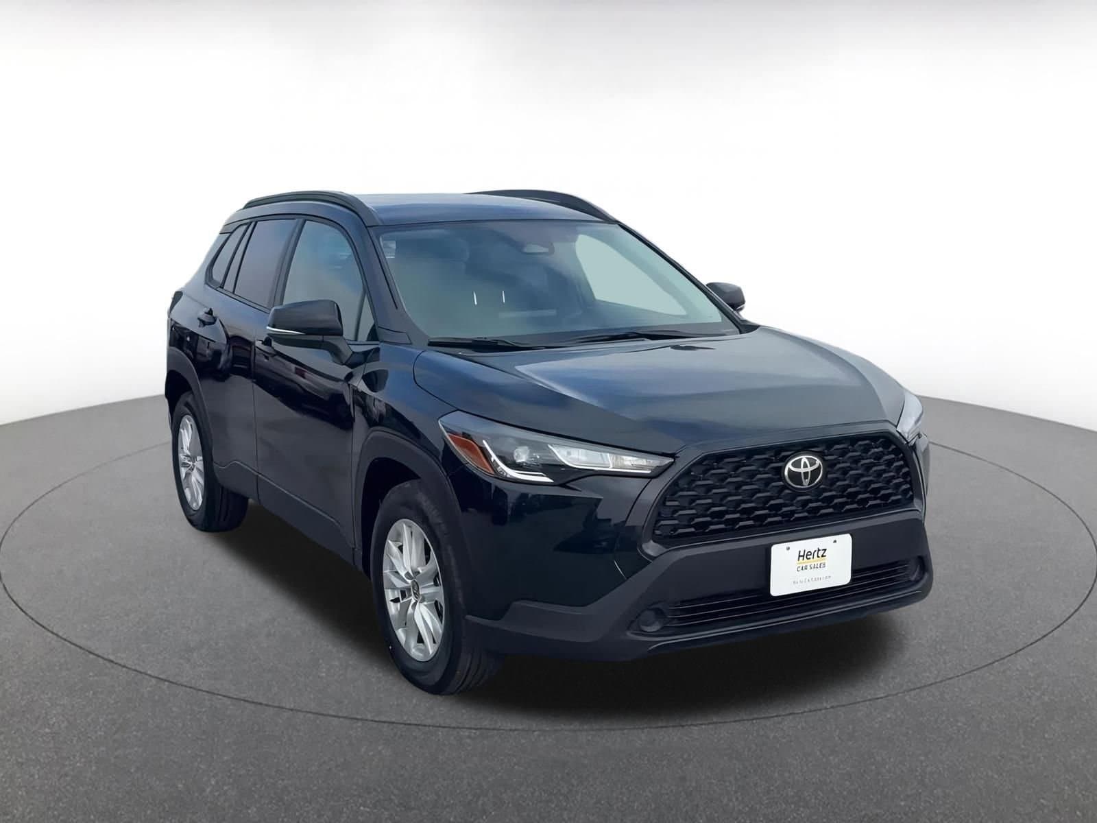 Thumbnail: 2025 Toyota Corolla Cross - 3