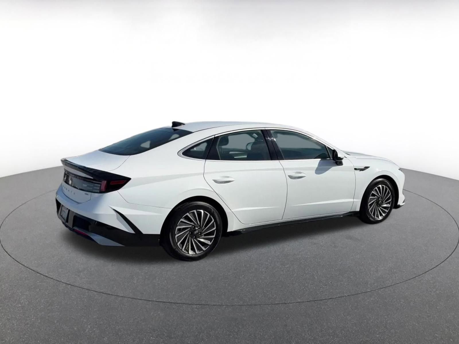 Thumbnail: 2025 Hyundai Sonata - 15